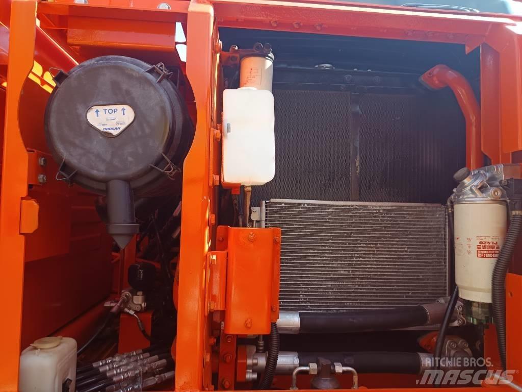 Doosan DX150 LC Raupenbagger