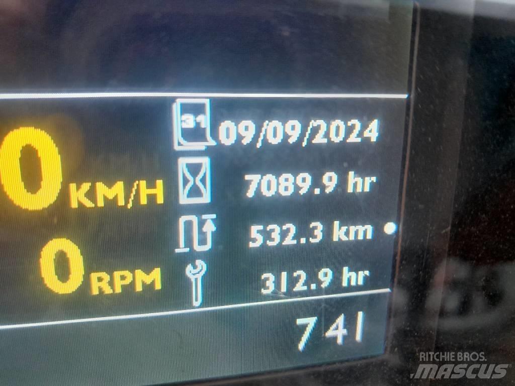 JCB TM 320 Teleskoplader für Landwirtschaft