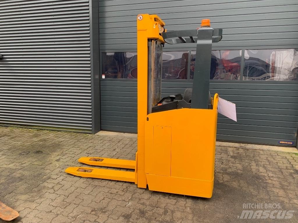 Jungheinrich ESC316 Schubmaststapler