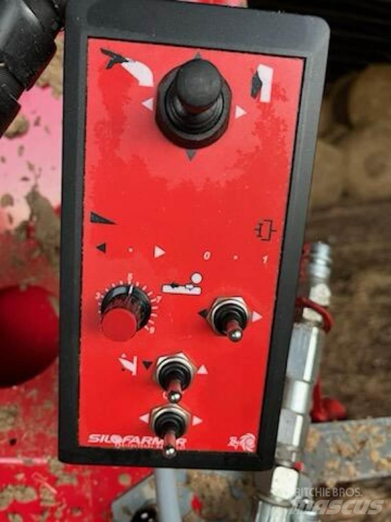 Silofarmer P 280 Ballenschredder, -schneider und -wickler