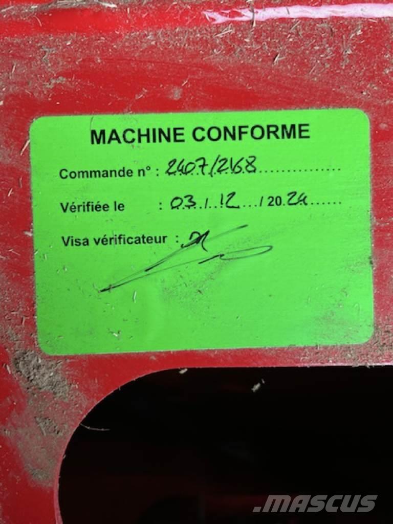 Silofarmer P 280 Ballenschredder, -schneider und -wickler