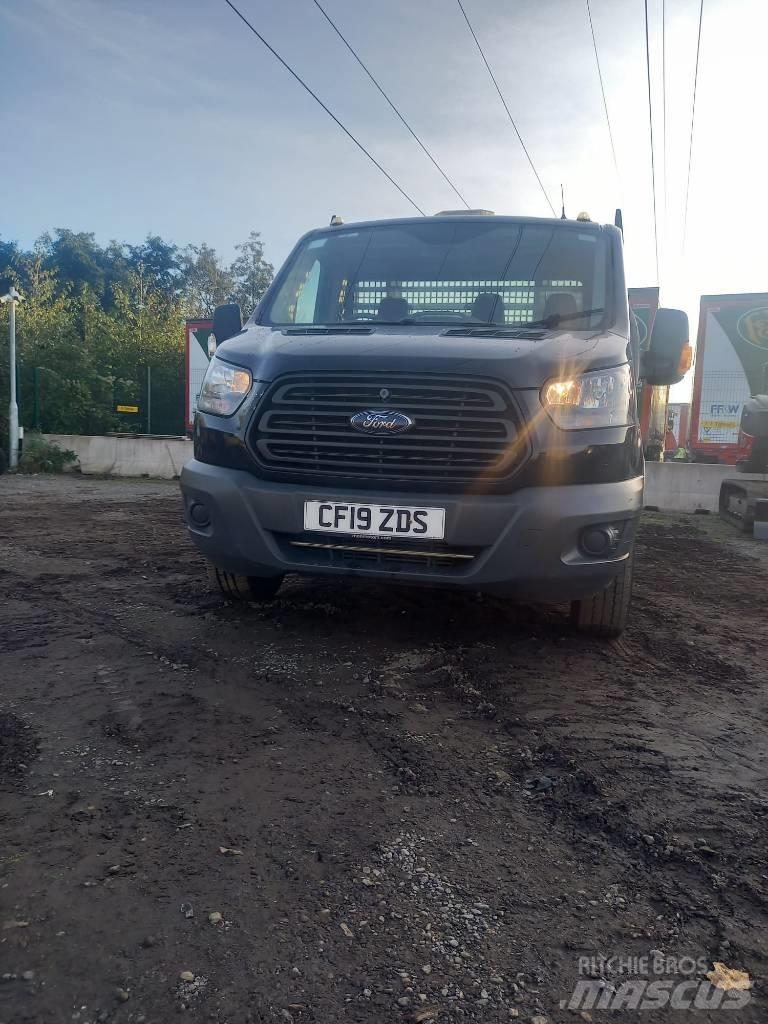 Ford Transit 350 Pritschenwagen/Pritschenwagen mit Seitenklappe