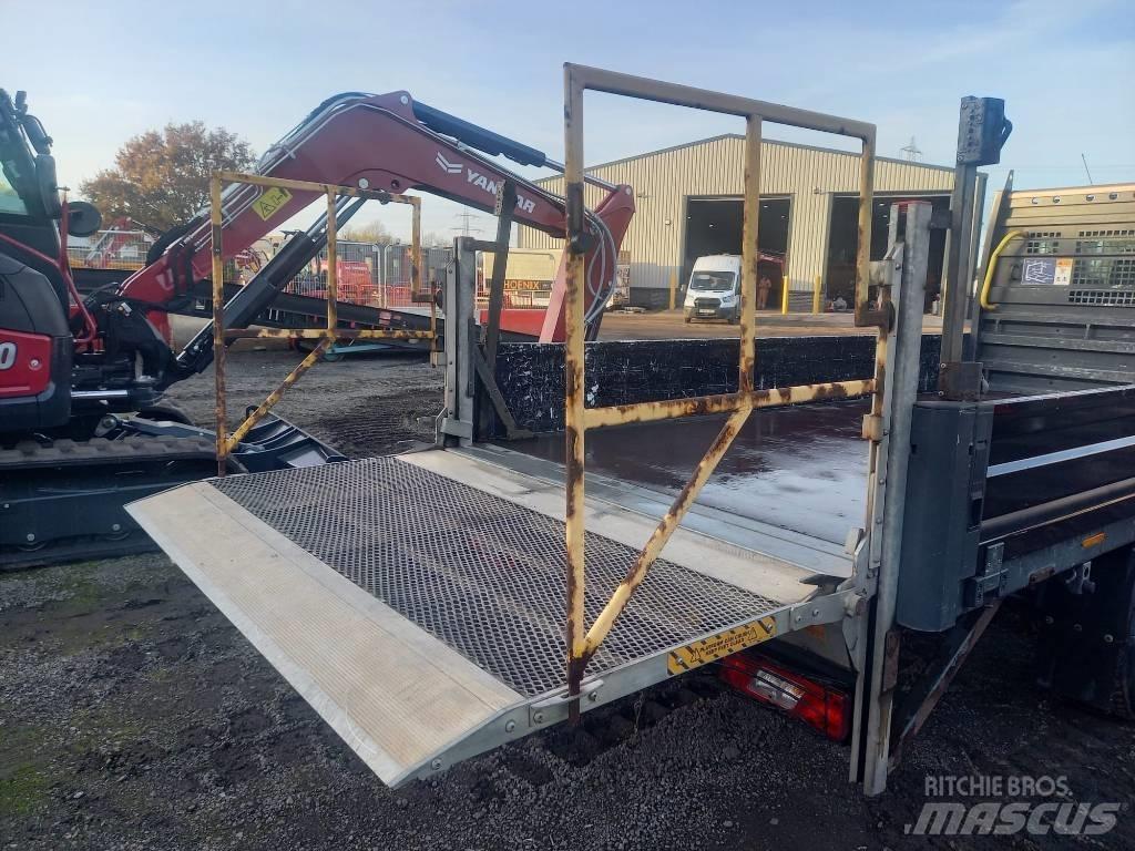 Ford Transit 350 Pritschenwagen/Pritschenwagen mit Seitenklappe