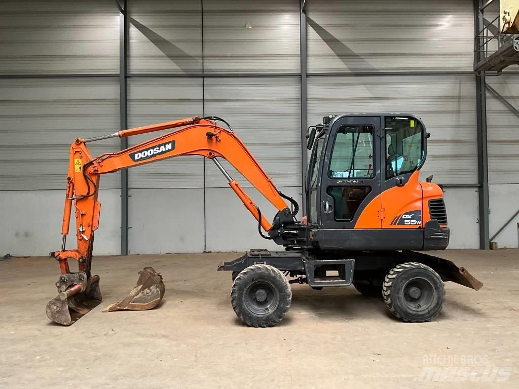 Doosan DX 55 W Mobilbagger
