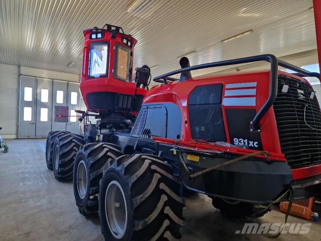 Komatsu 931 XC Harvester