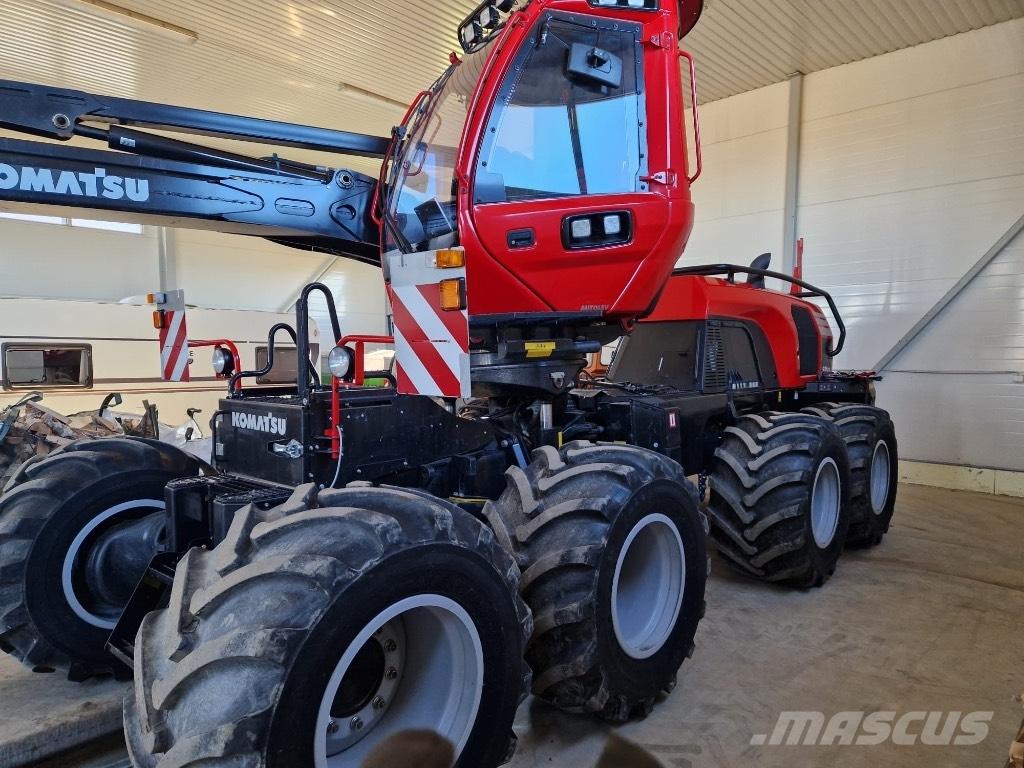 Komatsu 931 XC Harvester