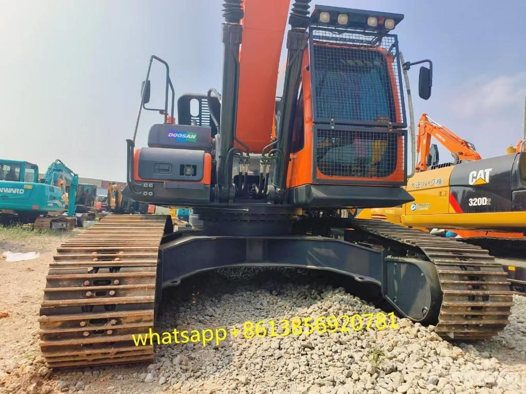 Doosan DX 225 Raupenbagger
