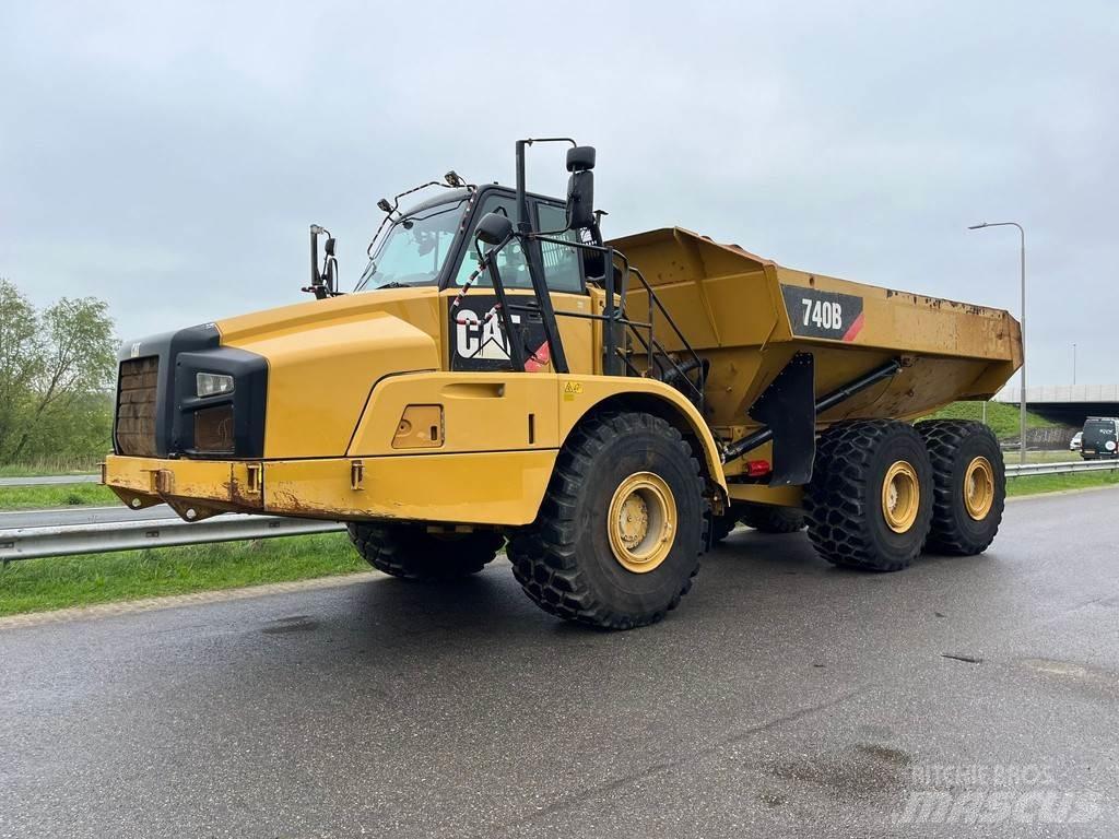 CAT 740B Dumper - Knickgelenk