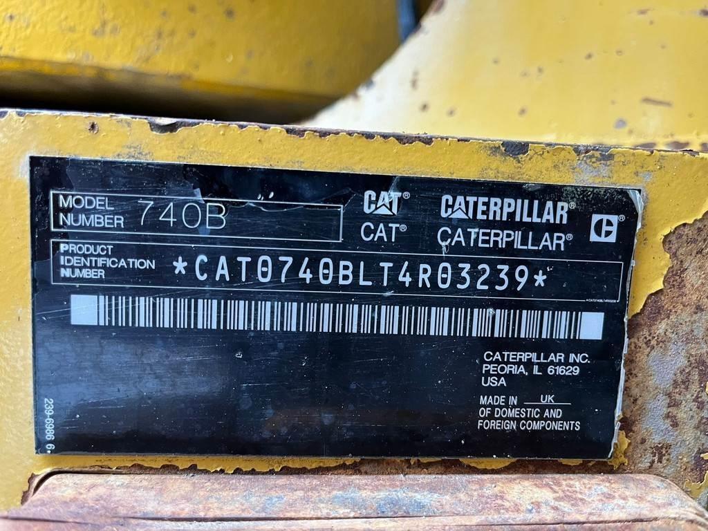 CAT 740B Dumper - Knickgelenk