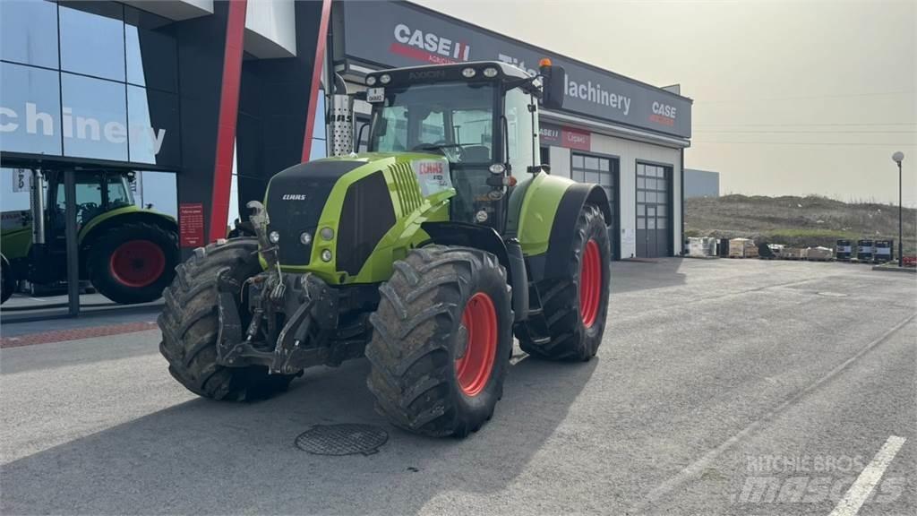 CLAAS Axion 820 Traktoren