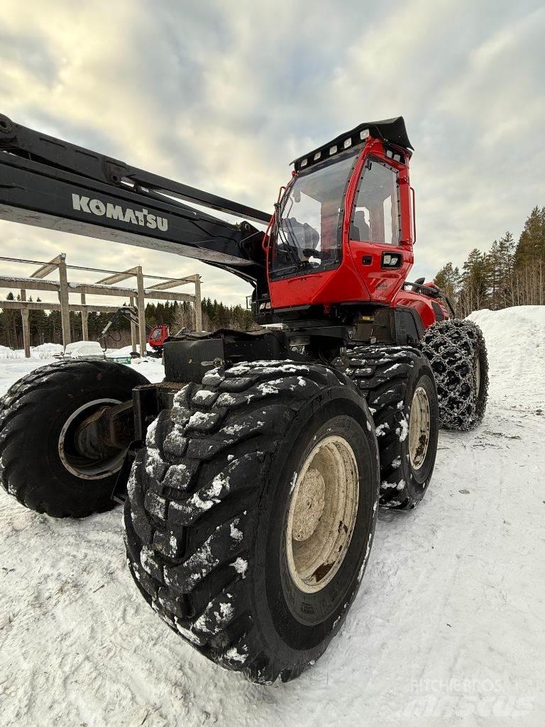Komatsu 951 Harvester