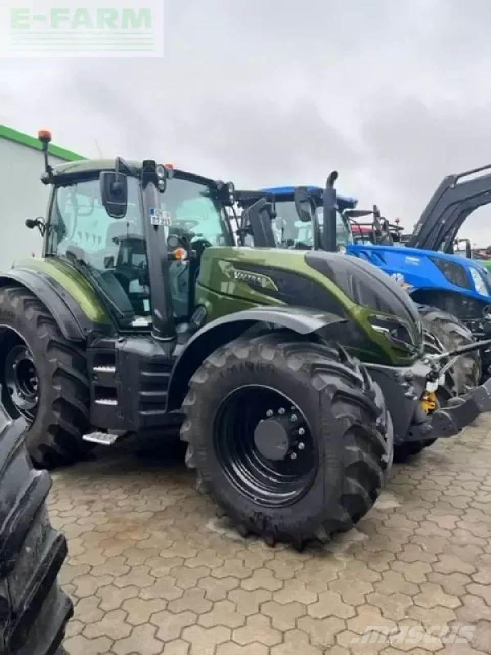 Valtra t215a Traktoren