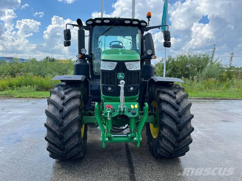 John Deere 6230 R Traktoren