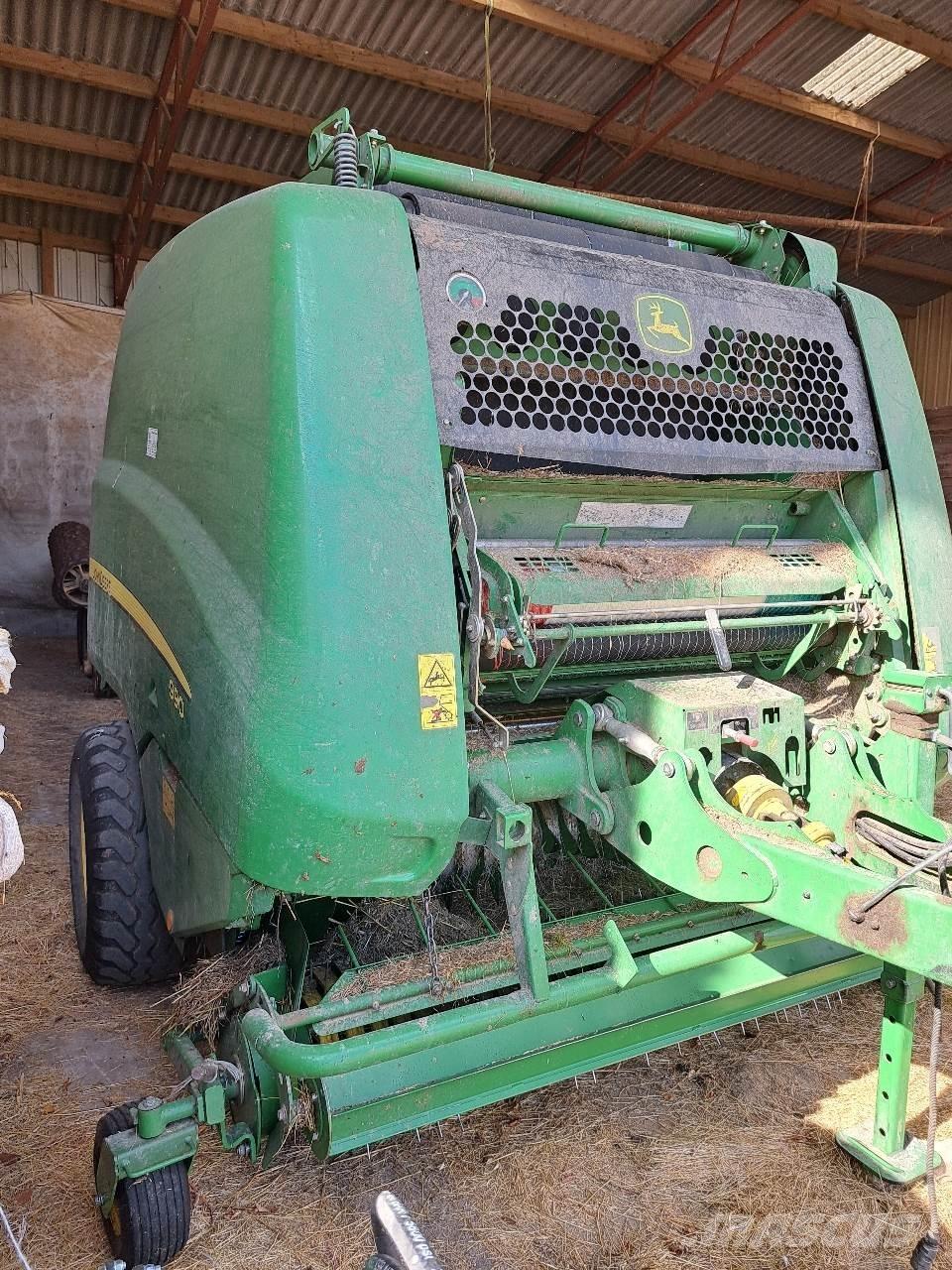 John Deere 990 Rundballenpressen