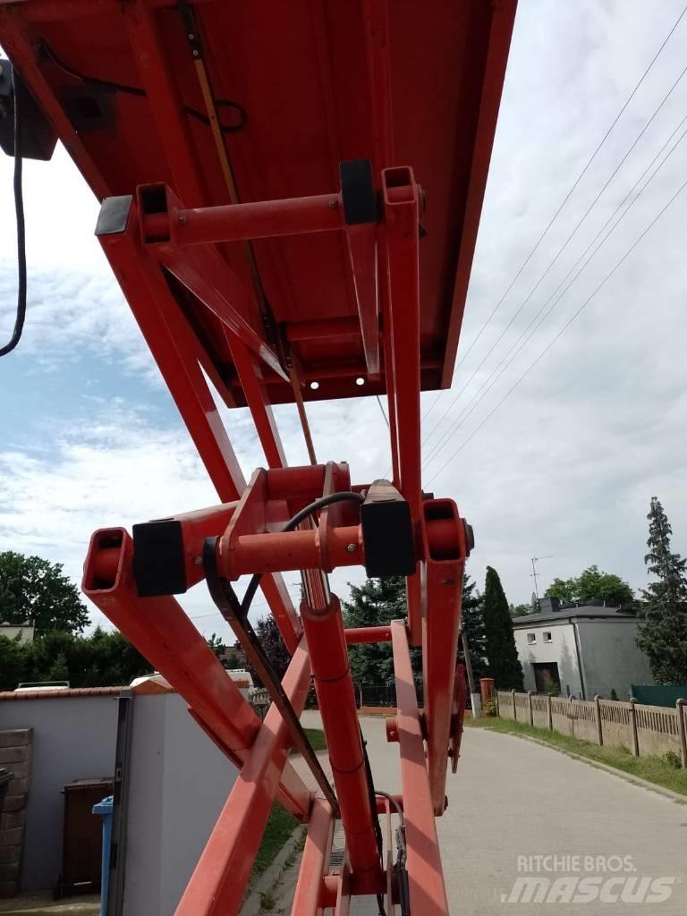 Haulotte Compact 10 Scheren-Arbeitsbühnen