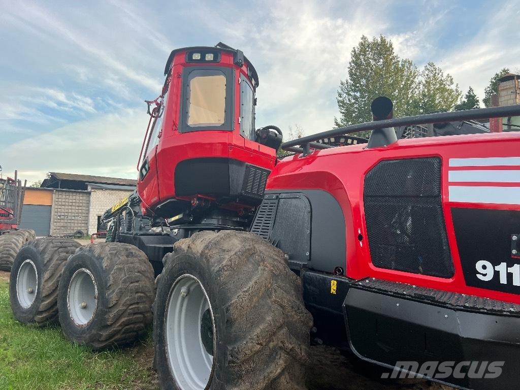 Komatsu 911 Harvester