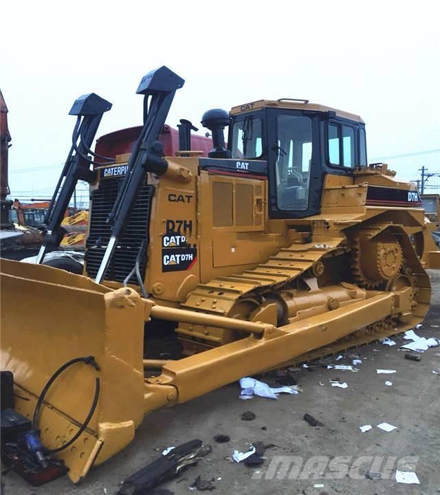 CAT D7H Bulldozer