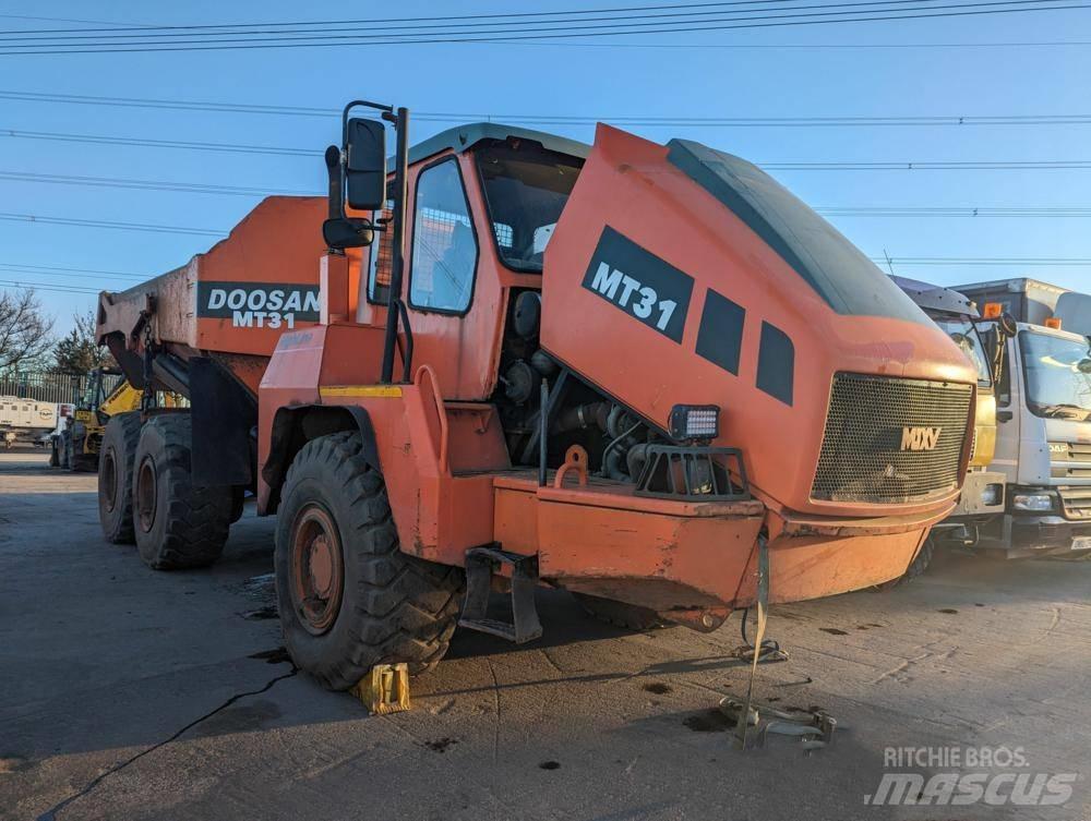 Doosan MT31 Dumper - Knickgelenk