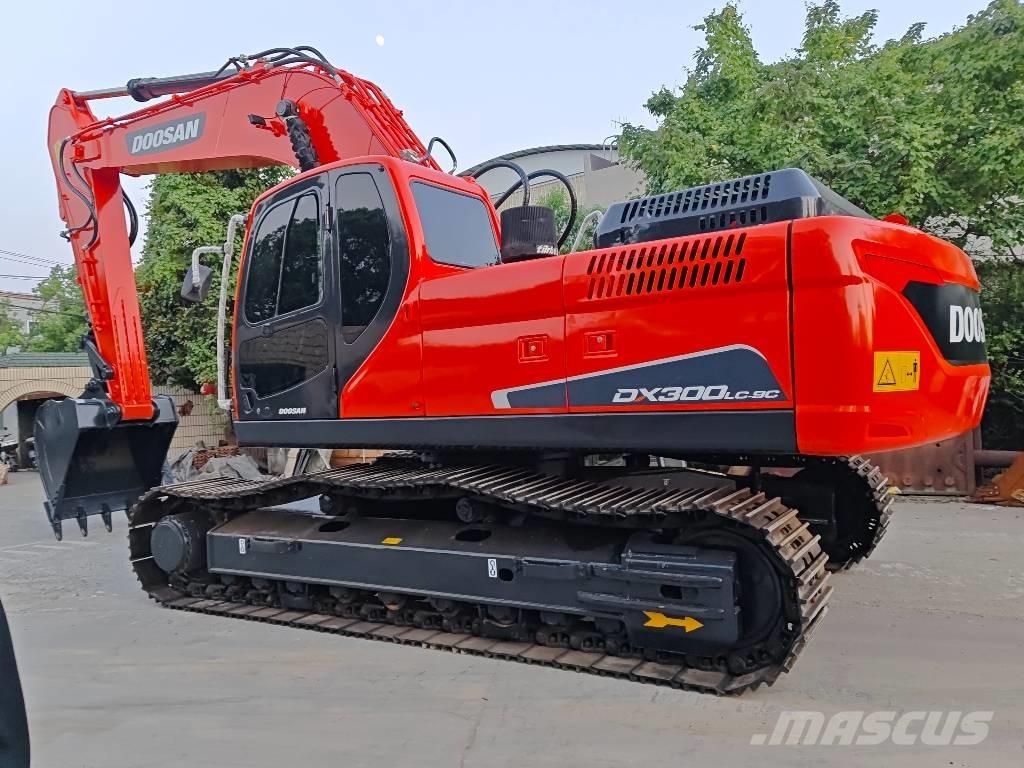Doosan DX300LC-9C Raupenbagger