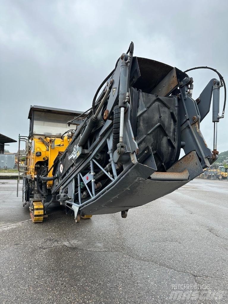 Wirtgen W 1900 Asphaltfräsen