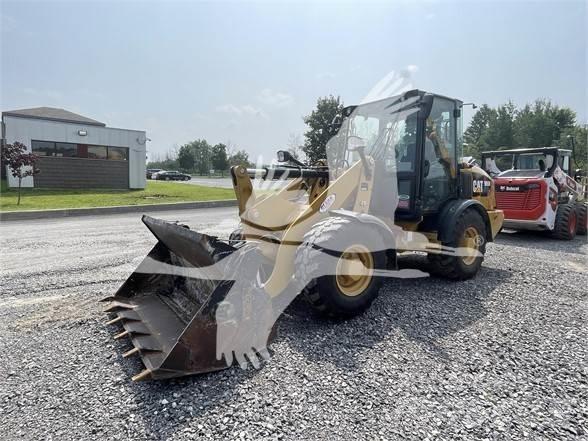 CAT 906M Radlader
