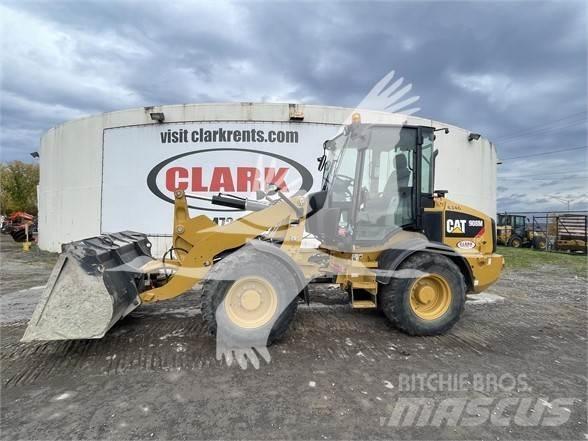 CAT 908M Radlader
