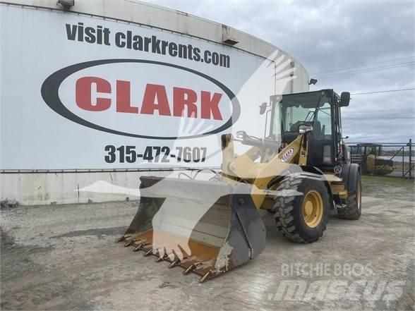 CAT 908M Radlader