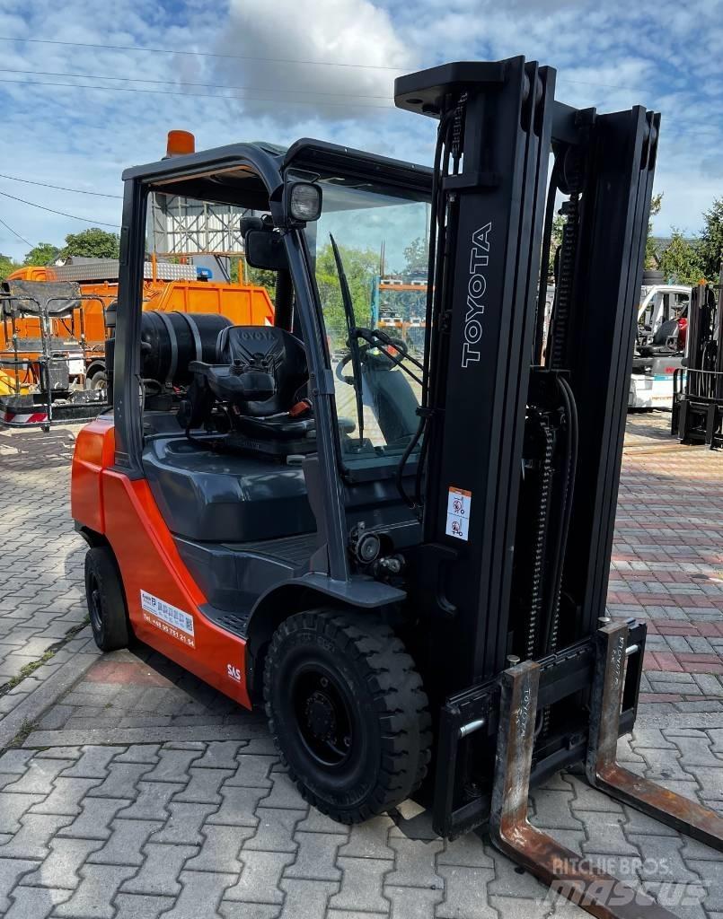 Toyota 02-8 FG F 25 LPG heftrucks