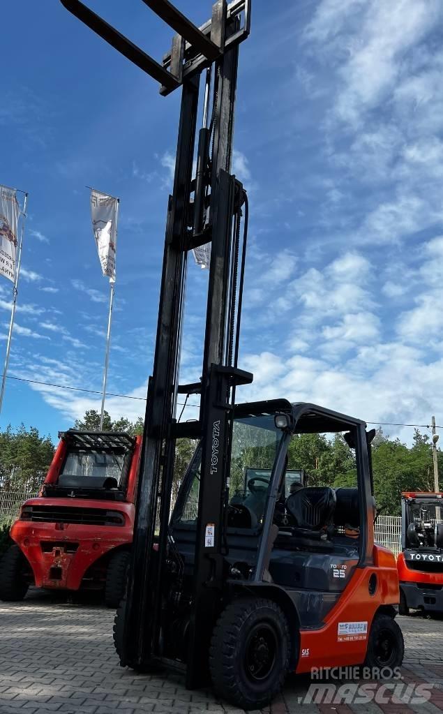 Toyota 02-8 FG F 25 LPG heftrucks