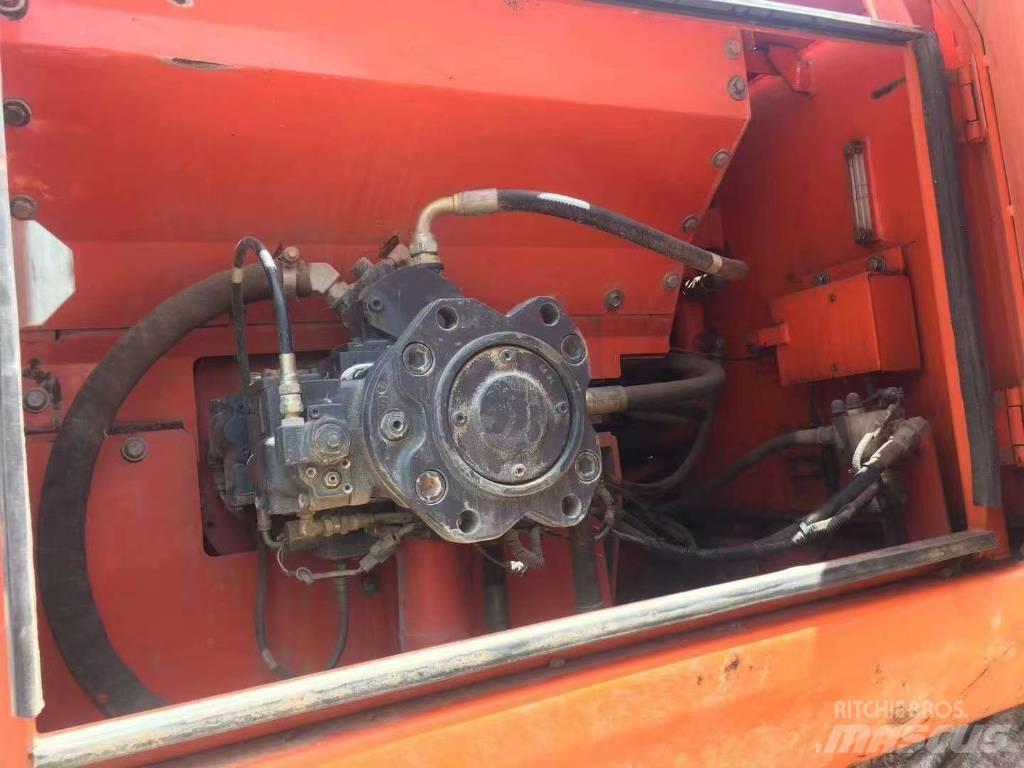 Hitachi ZX 210 Raupenbagger