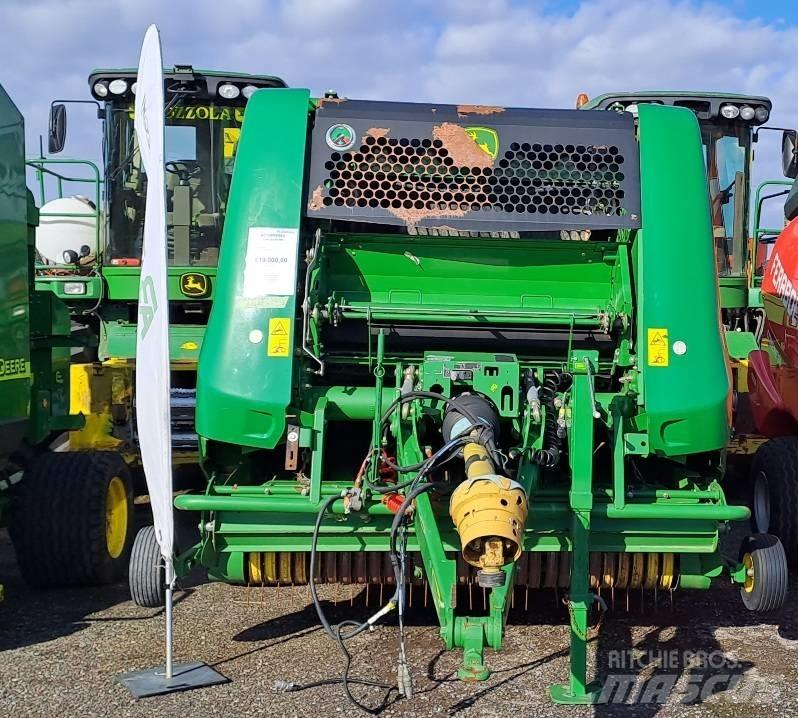 John Deere 960 Rundballenpressen