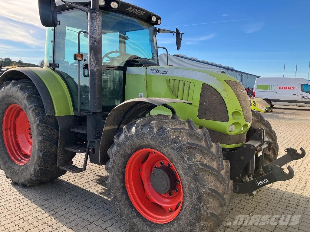 CLAAS Ares 697 ATZ Traktoren