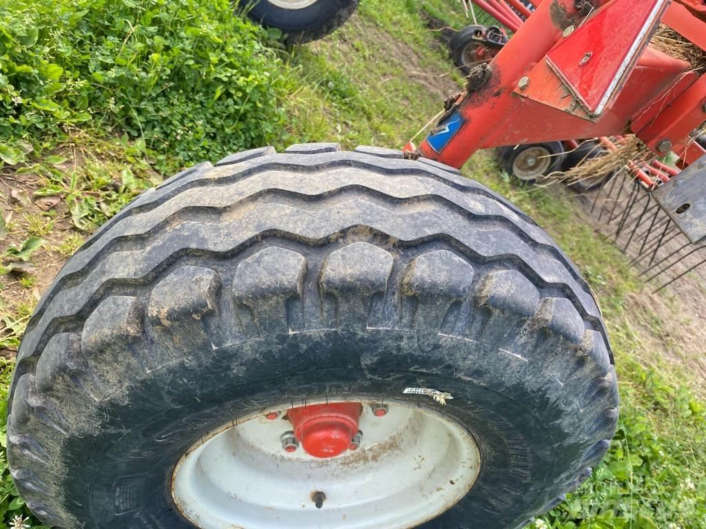 Kuhn GA 7301 Schwader