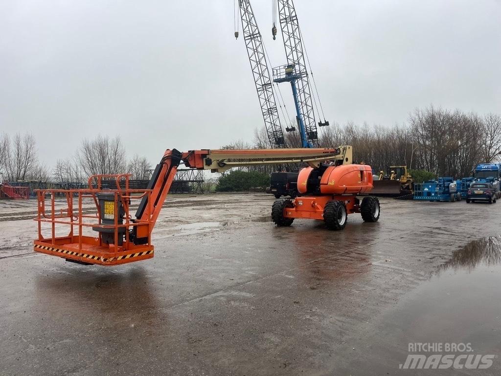 JLG 860 SJ Teleskopbühnen