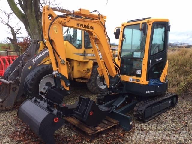 Hyundai R25 AK Minibagger < 7t