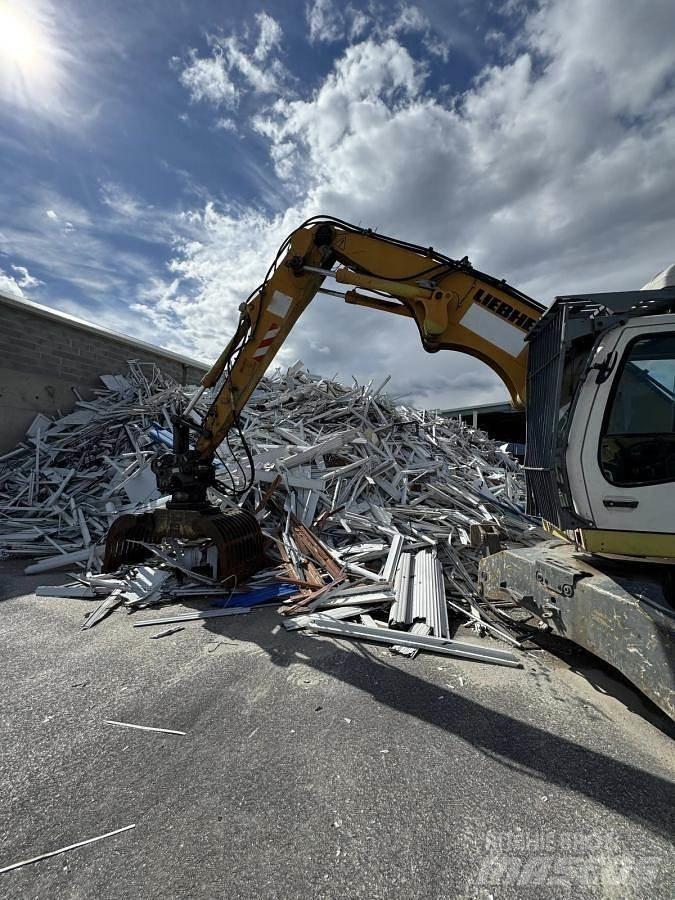 Liebherr A316 Li Spezialbagger