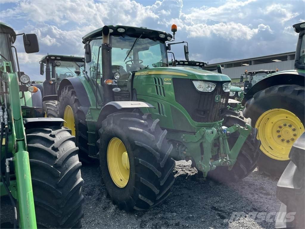 John Deere 6210R Traktoren