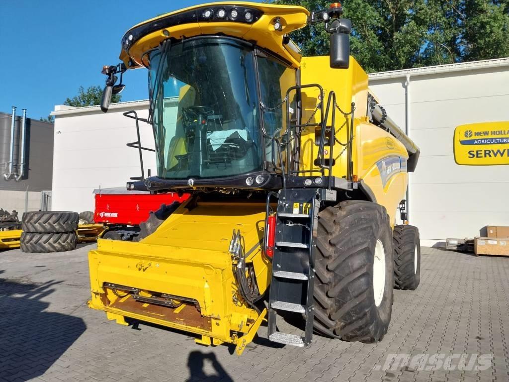New Holland CX 8.90 Mähdrescher