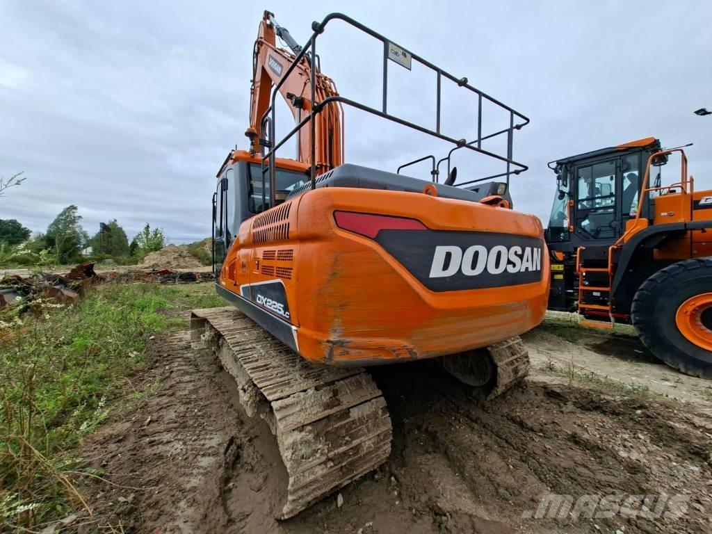 Doosan DX 225 LC-5 Raupenbagger