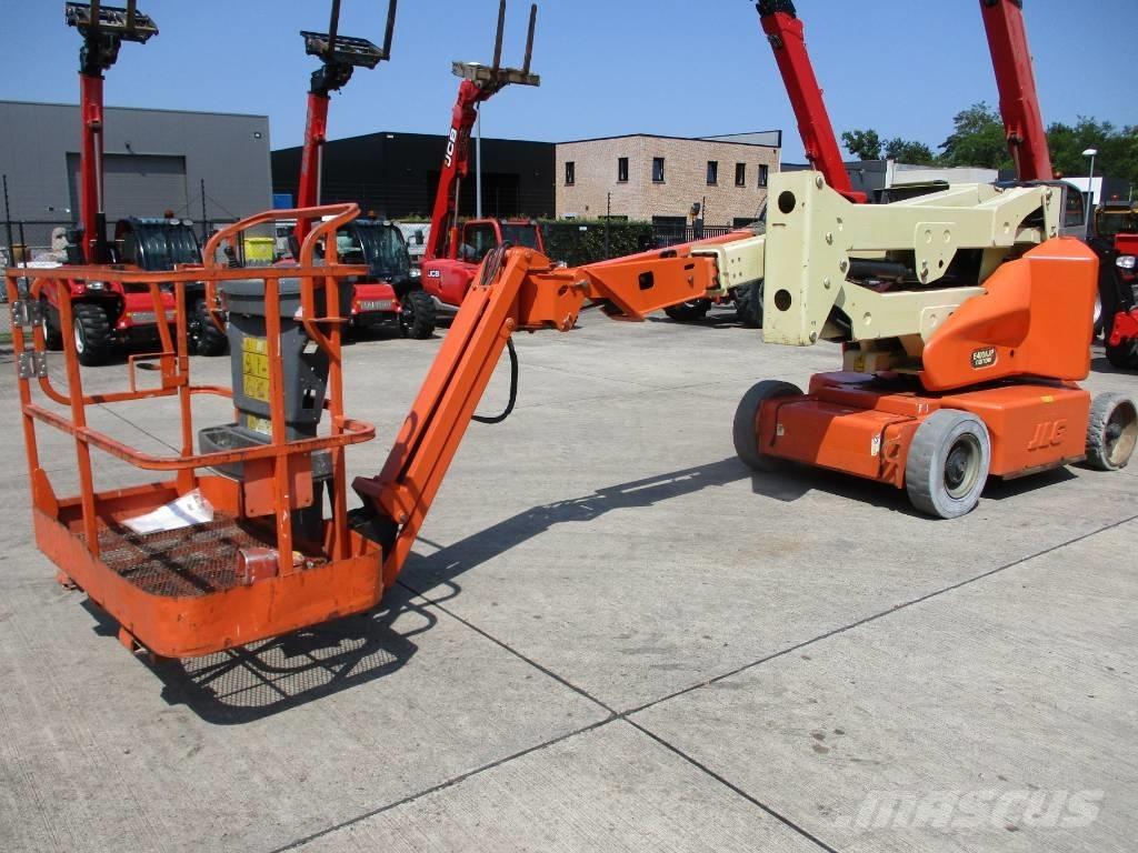 JLG E400 AJPN (146) Kompakte selbstfahrende Hebebühnen