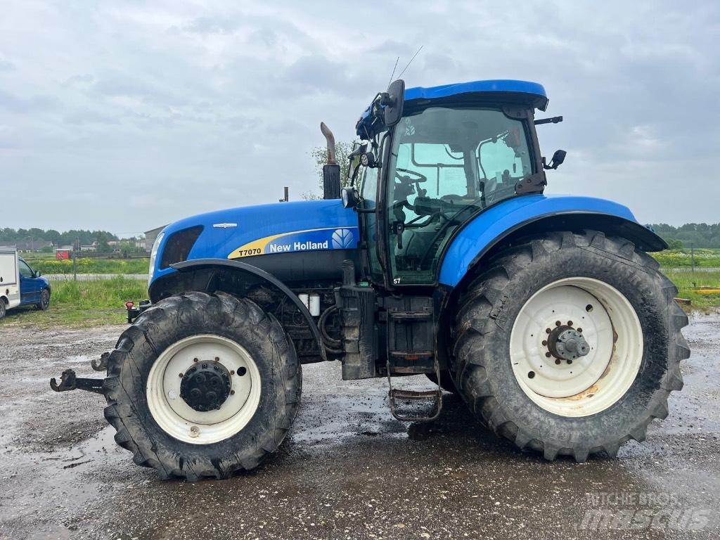 New Holland T 7070 Traktoren