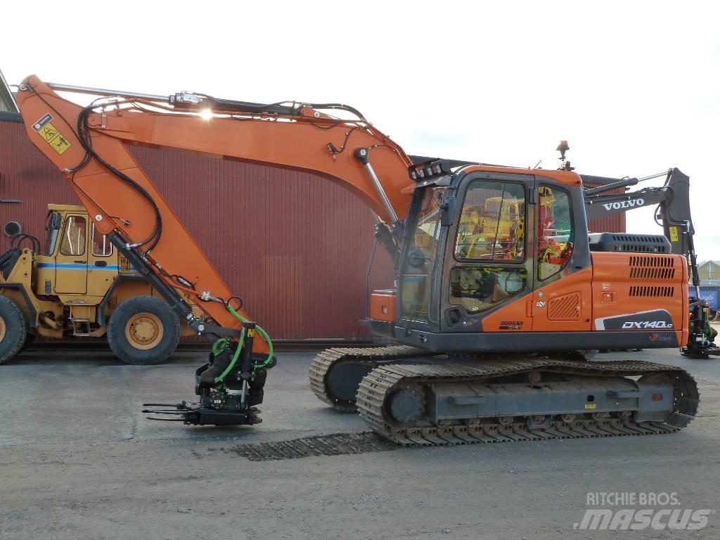 Doosan DX140LC-5 Raupenbagger