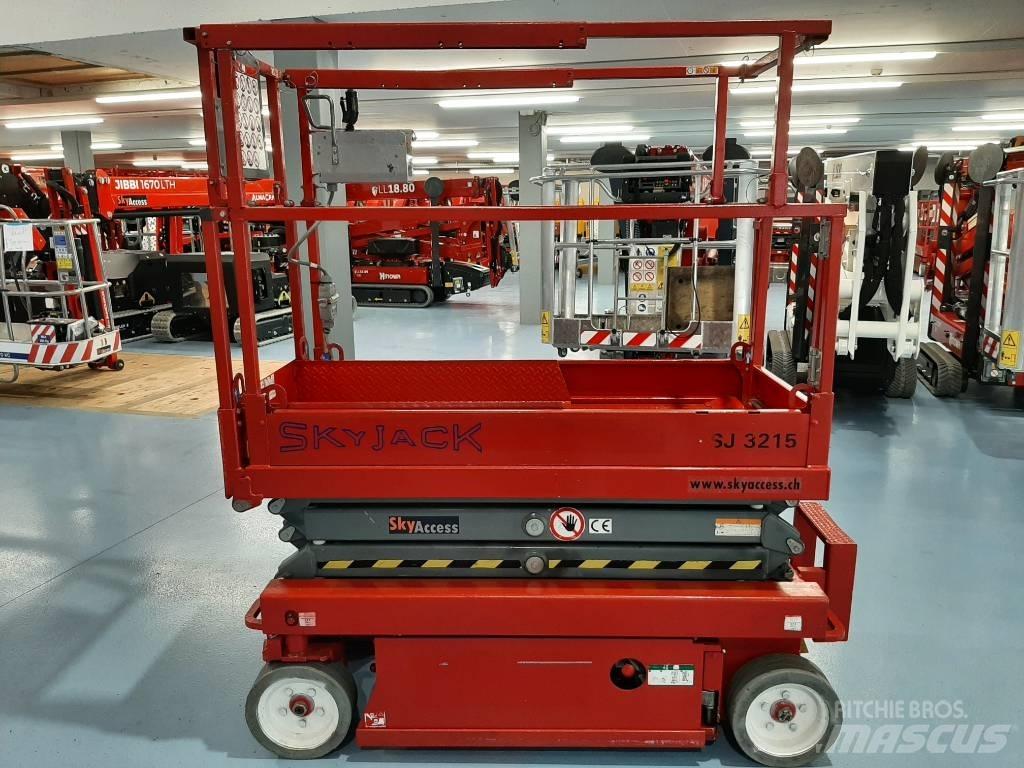 SkyJack SJIII 3215 Scheren-Arbeitsbühnen