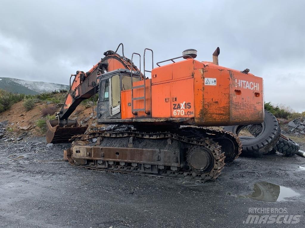 Hitachi 670 LCH-3 Raupenbagger