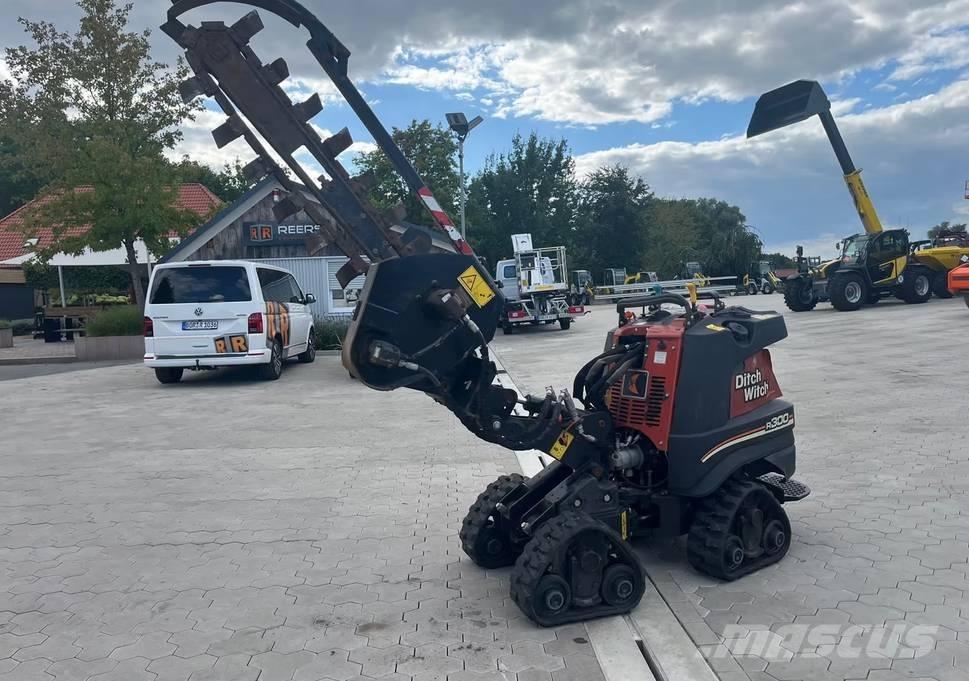 Ditch Witch R300 Raupendumper
