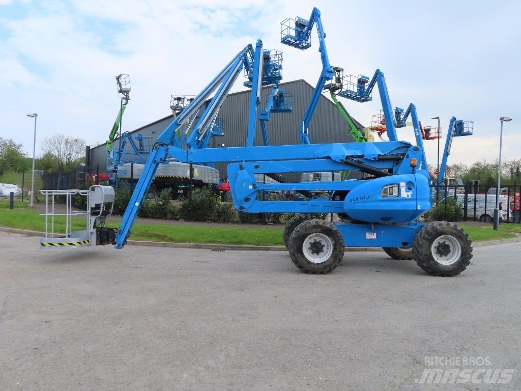 Manitou 200 ATJ Gelenkteleskoparbeitsbühnen