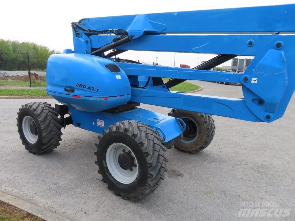 Manitou 200 ATJ Gelenkteleskoparbeitsbühnen