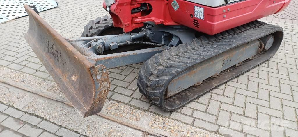 Takeuchi TB 235 CR Minibagger < 7t