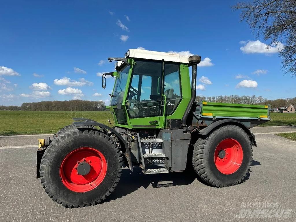 Fendt Xylon 520 Traktoren