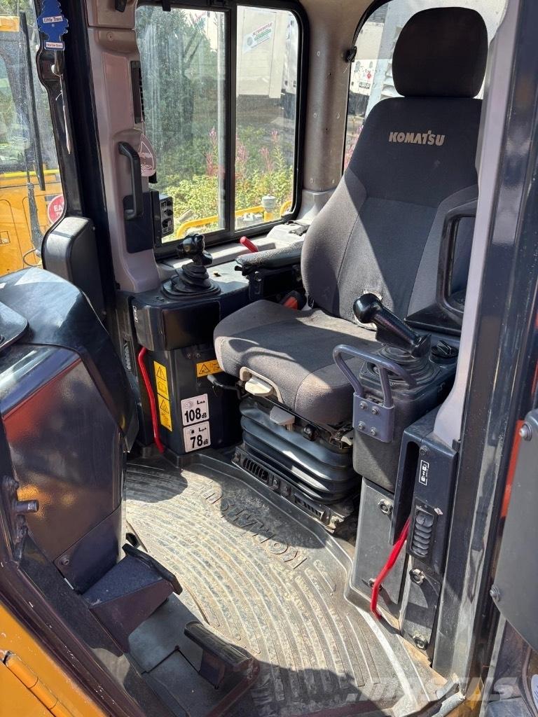 Komatsu D 65 PXi-18 Bulldozer